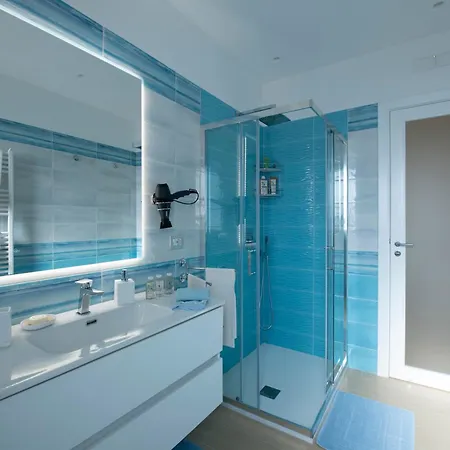 아파트 Prima Luce House